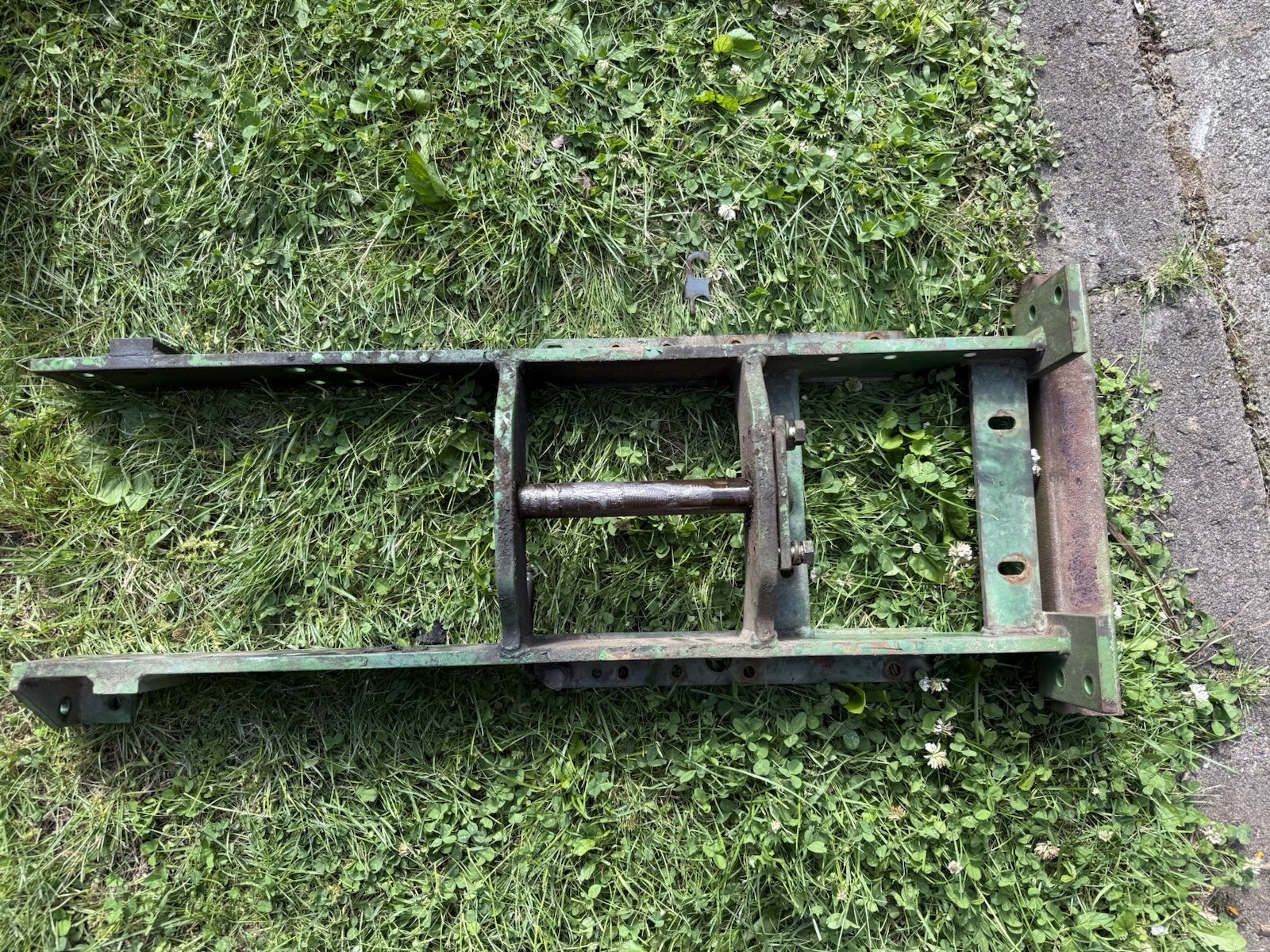 John Deere 650 750 850 Front Frame Assembly with Pivot Pin