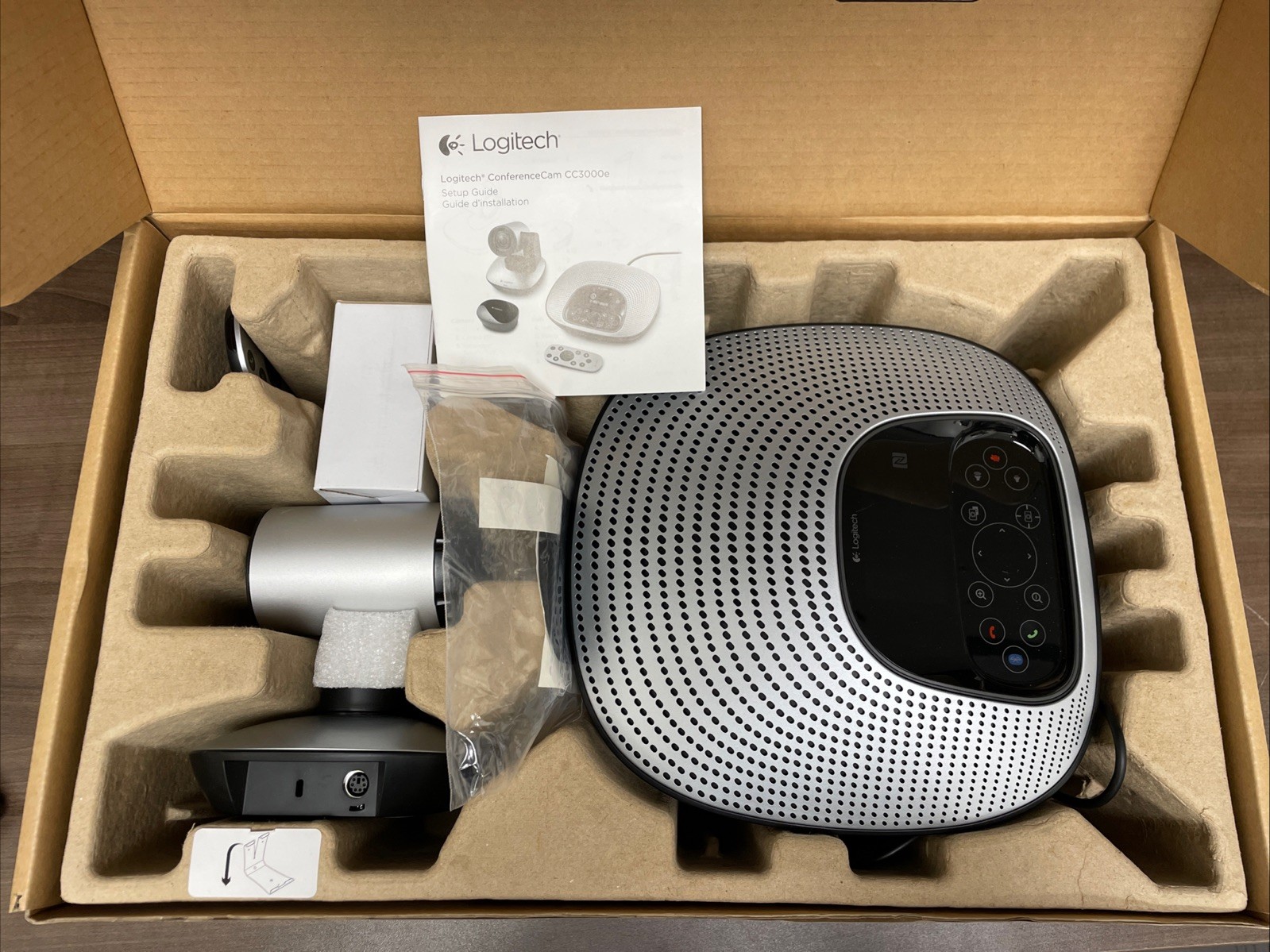 Logitech ConferenceCam CC3000e – All-in-One HD Video & Audio Conferencing