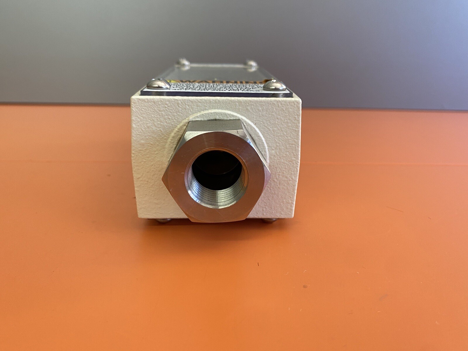 Wallace&Tiernan 5510A02234XXLX Direct-View Flowmeter 0-100 Percent 1/2”