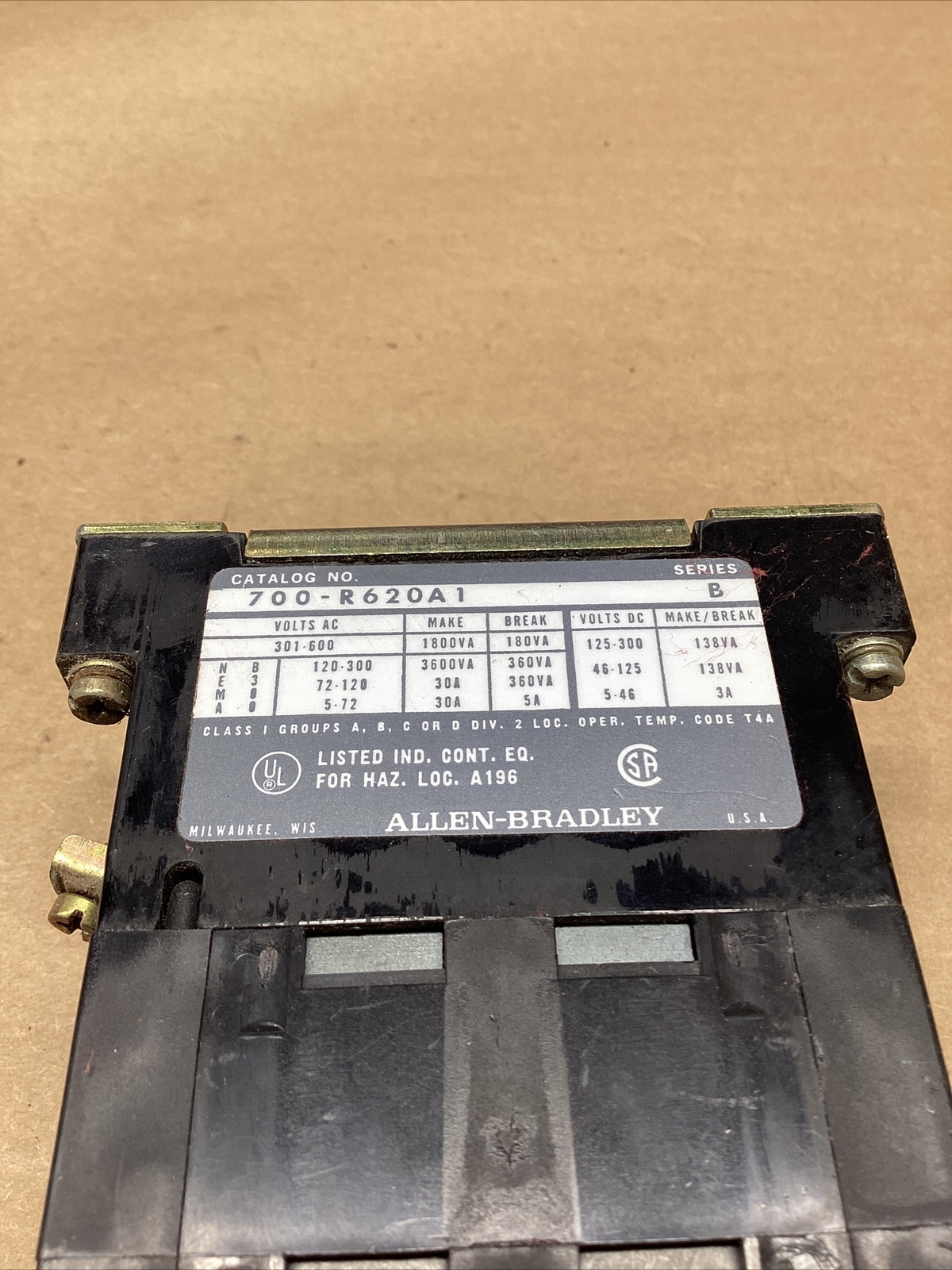 Allen Bradley BUL 700 Type R Electrically held relay 700-R620A1 ser B #704K83