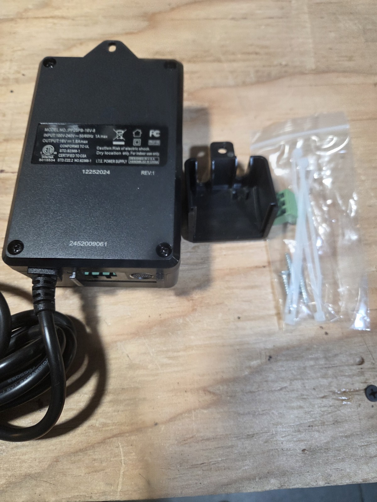 Precision Power AC PP25PB-16V-8 AC Power Supply Input 100v-240v 50/60Hz 1A Max