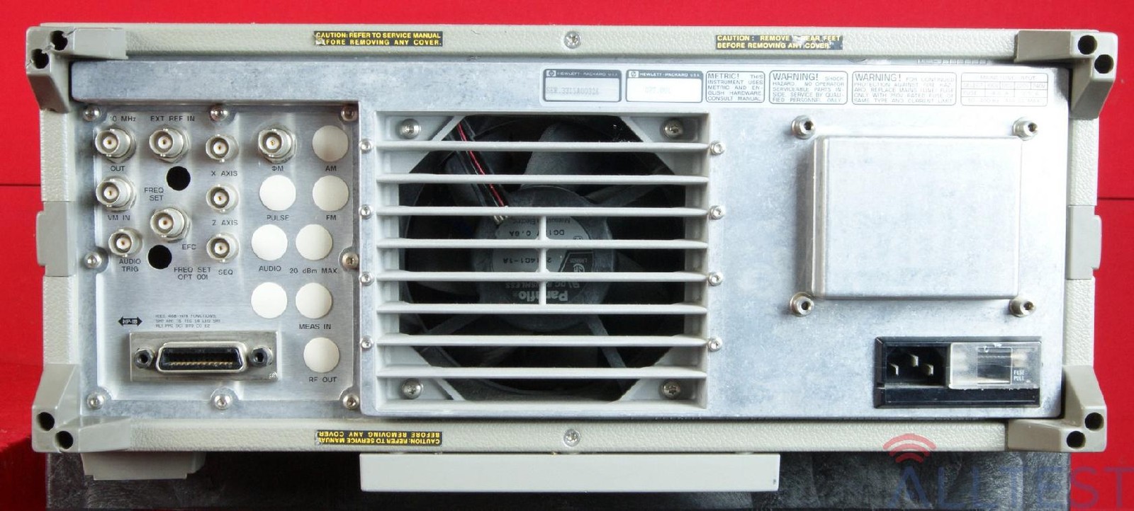 HP Agilent 8644B -001 3315A00326 Synthesized Signal Generator, 252kHz-1030MHz