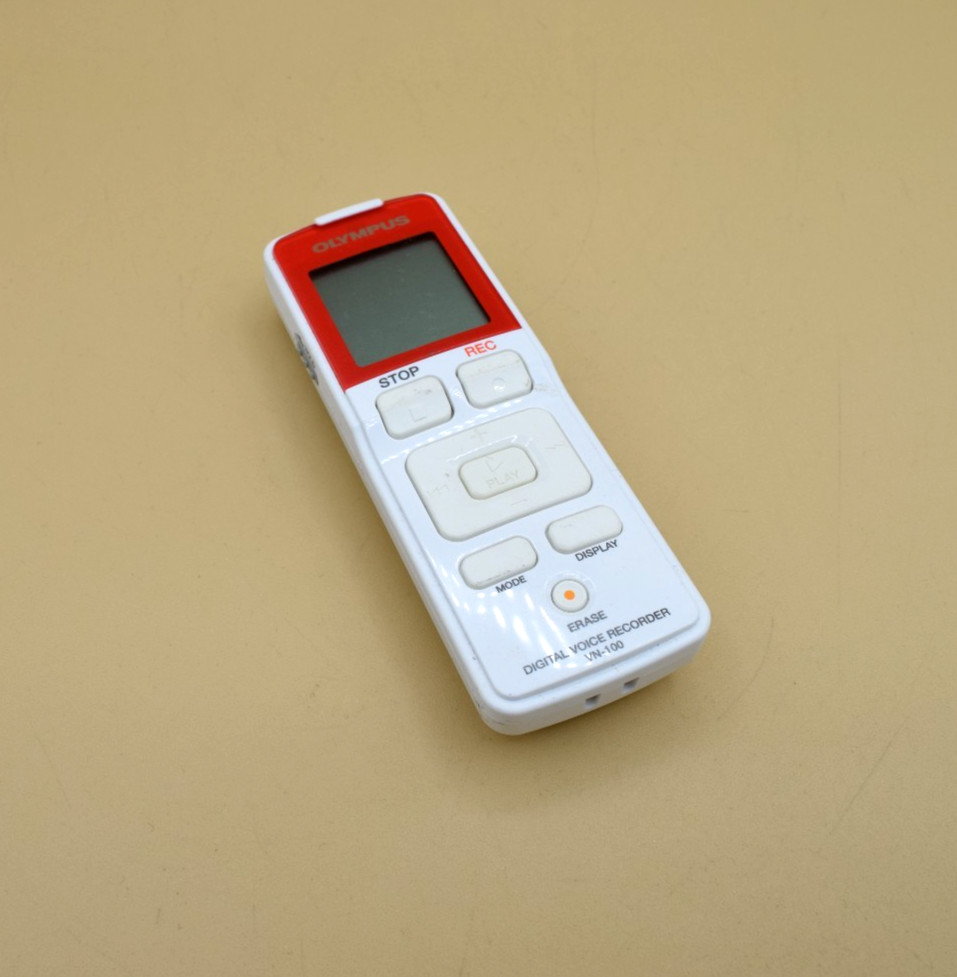 Olympus VN-100 74 Hours Digital Voice Recorder Red/White Tested & Working