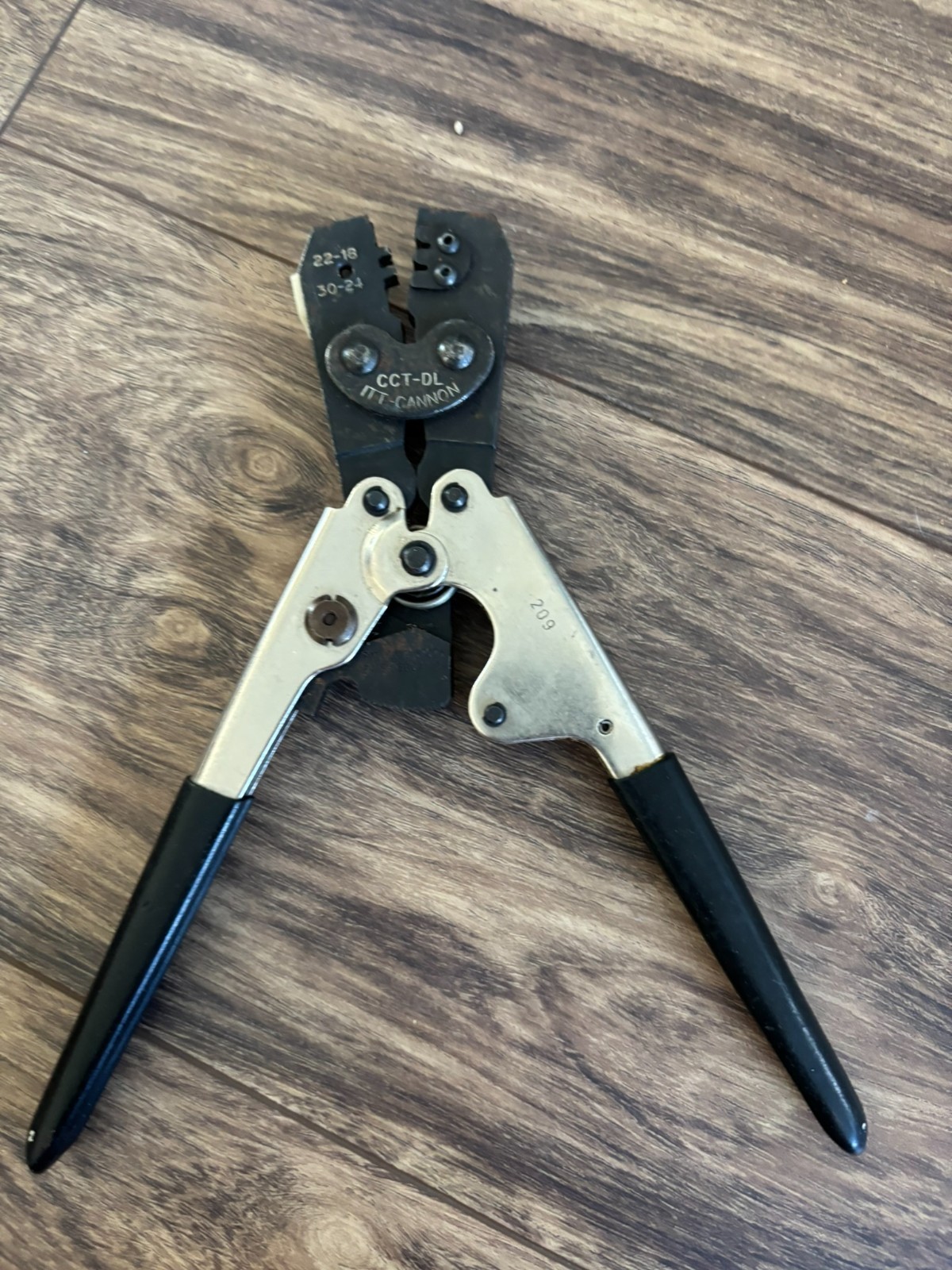 ITT Cannon CCT-DL hand crimping too
