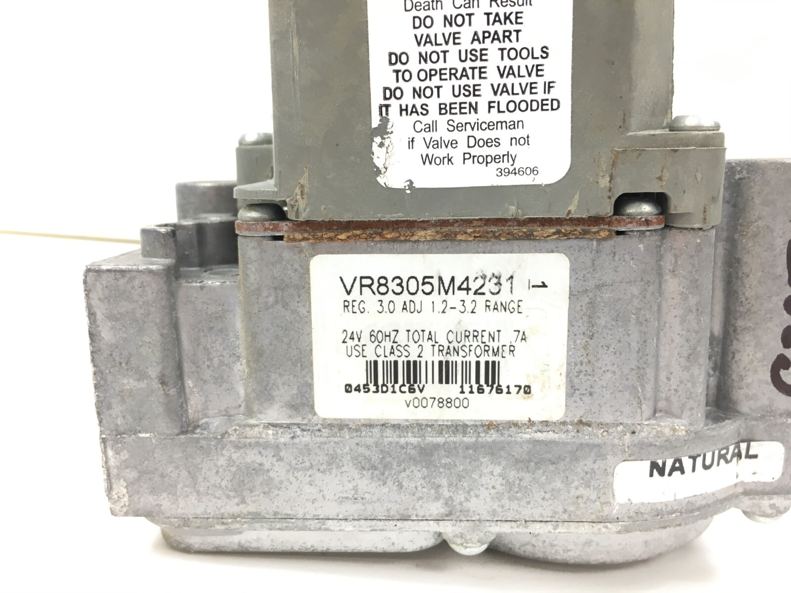Honeywell VR8305M4231 Natural Gas Valve 24V Outlet 3/4″ Inlet 3/4″ used #G385