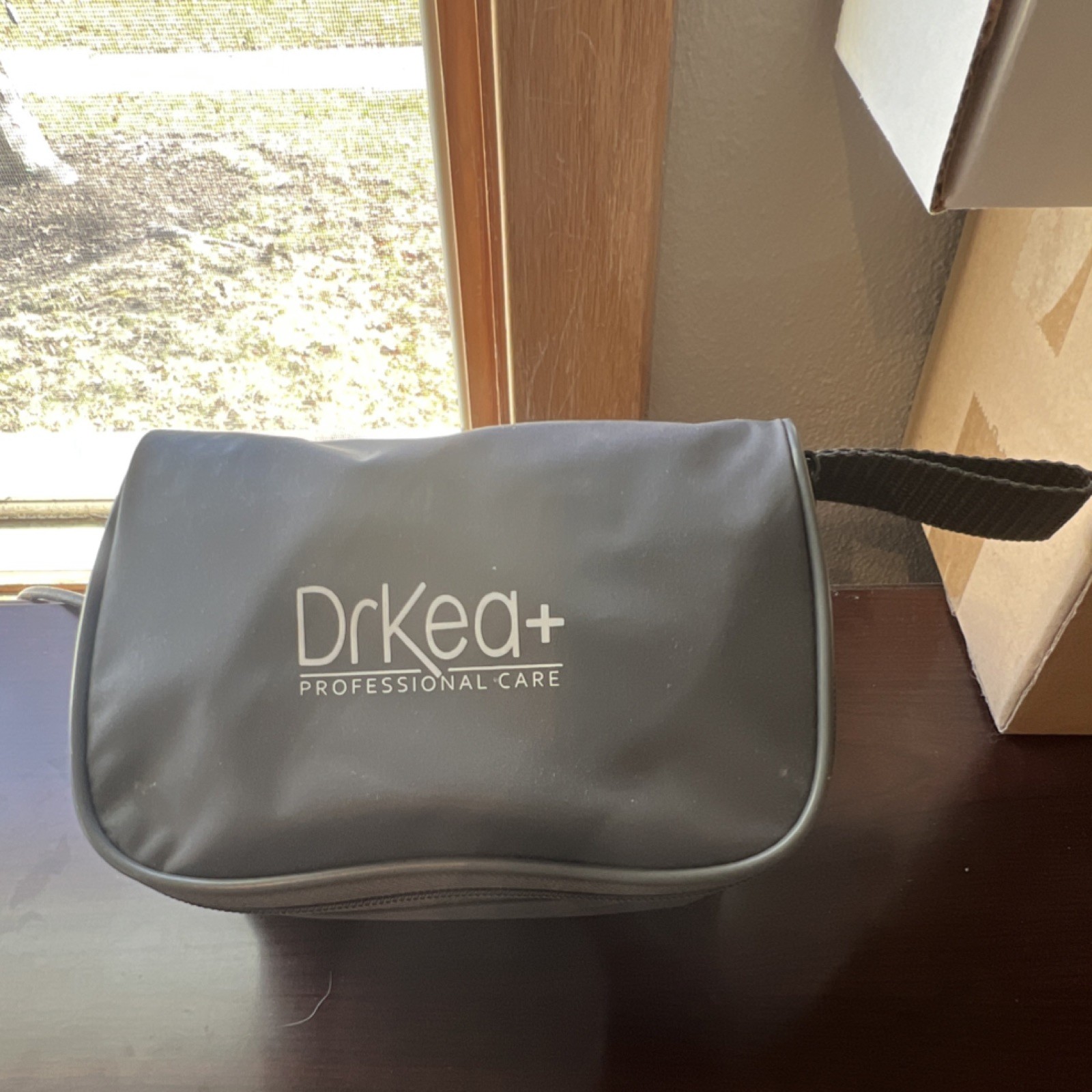 DrKea+ KMH Arm-Type Digital Blood Pressure Monitor, Adult Cuff, Portable