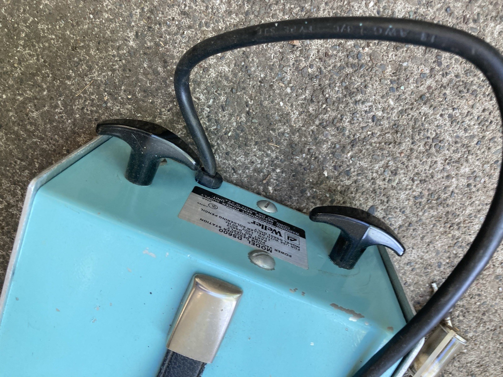 Weller DS600 Portable Desoldering Station With DS601