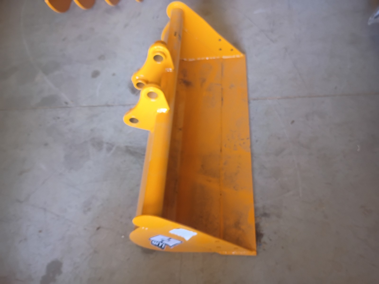 Miva 800mm 31″ Inch Flat Scoop Heavy Duty Shovel For CAT 301 Mini Excavator
