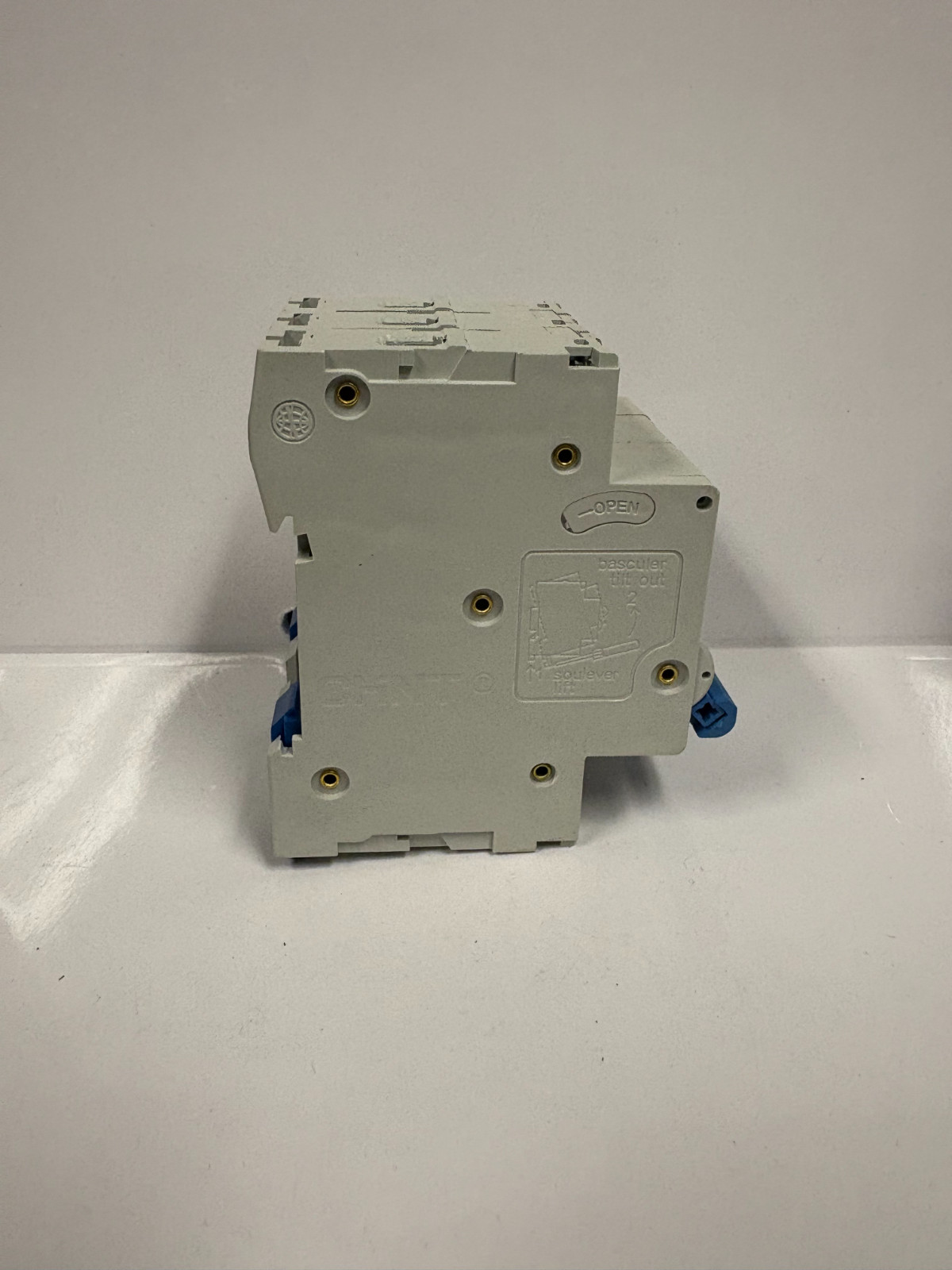 Breaker 40Amps 2pole DIN Rail Mounting (Solar/PV/Cooling/HVAC)