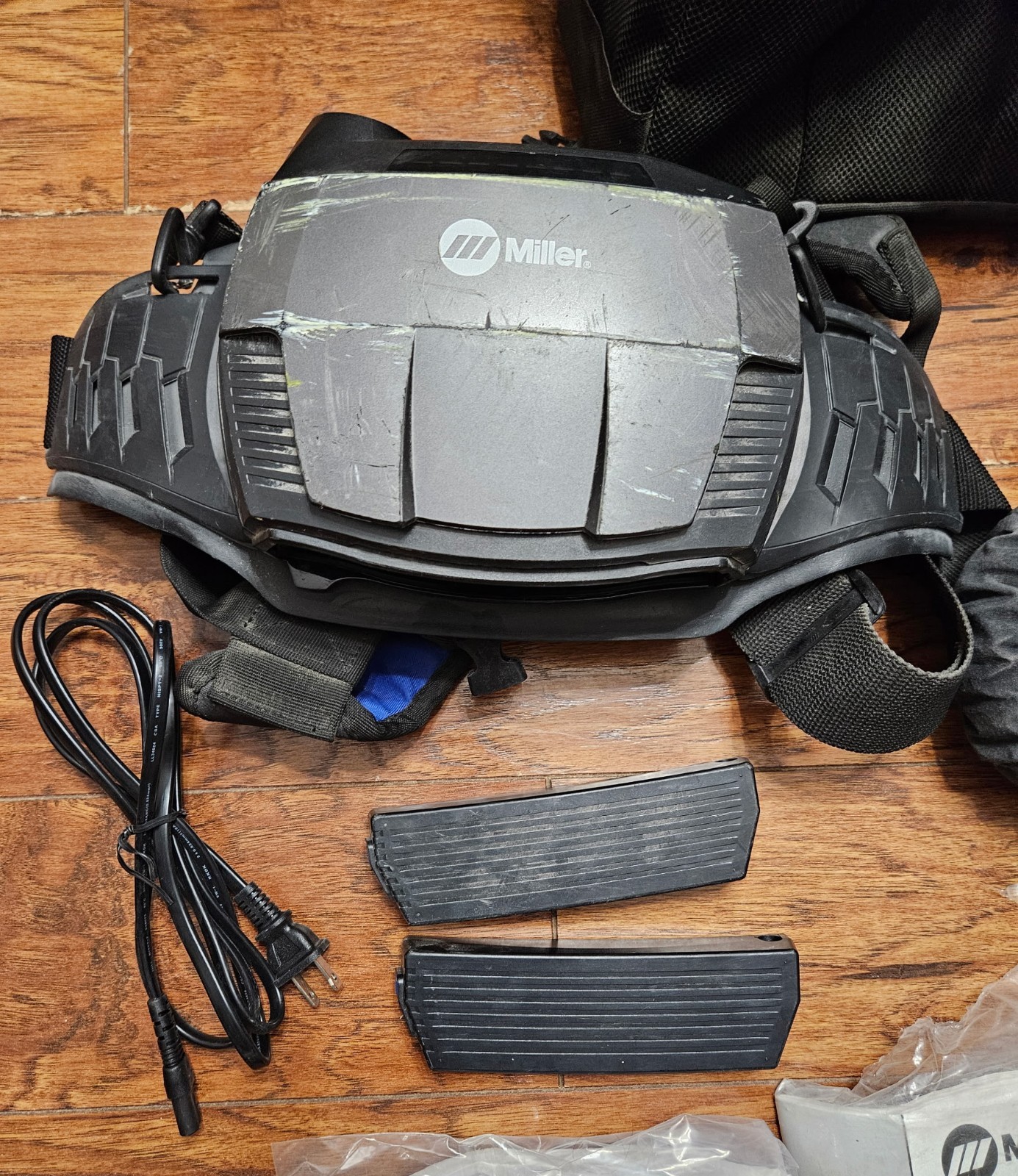 Miller T94iH-R Auto-Darkening Welding Helmet PAPR Kit W/Batteries, Hose, and Bag
