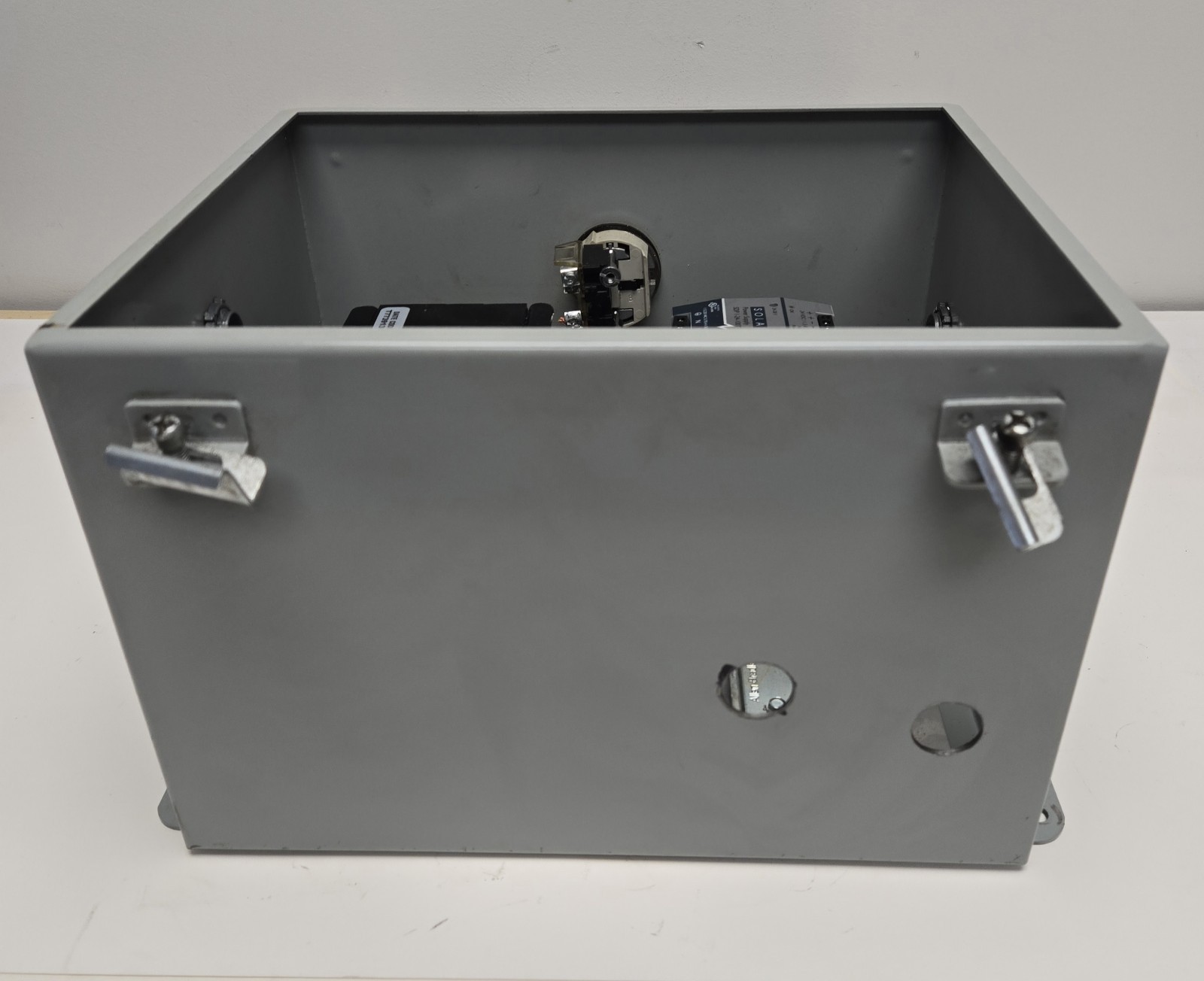 HOFFMAN A12108CH MOTOR CONTROL UNIT W/ TRANSFORMER E500, POWER SUPPLY.