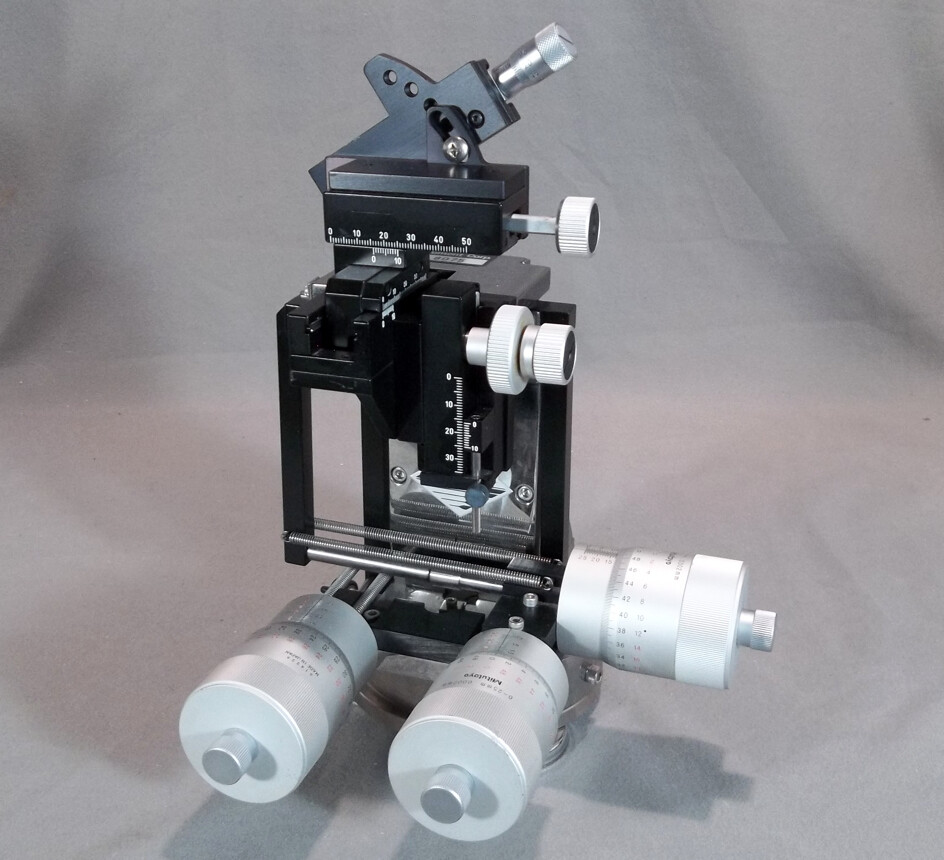Sutter Instruments MP-85 Micromanipulator RH on Magnetic Rotating Base EX++