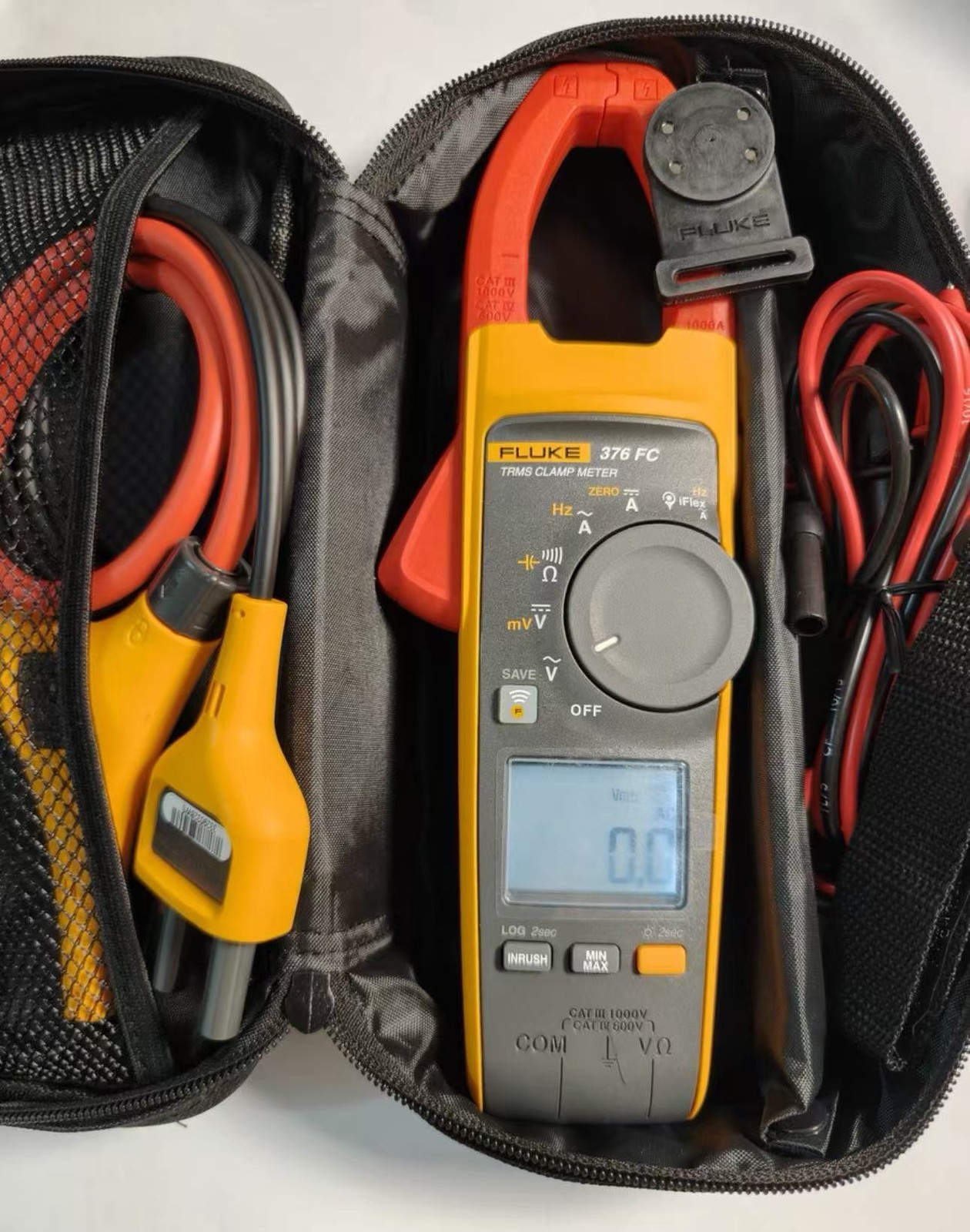 Fluke 376 FC 1000 Amp AC & DC True RMS Clamp Meter with iFlex Probe & Bluetooth