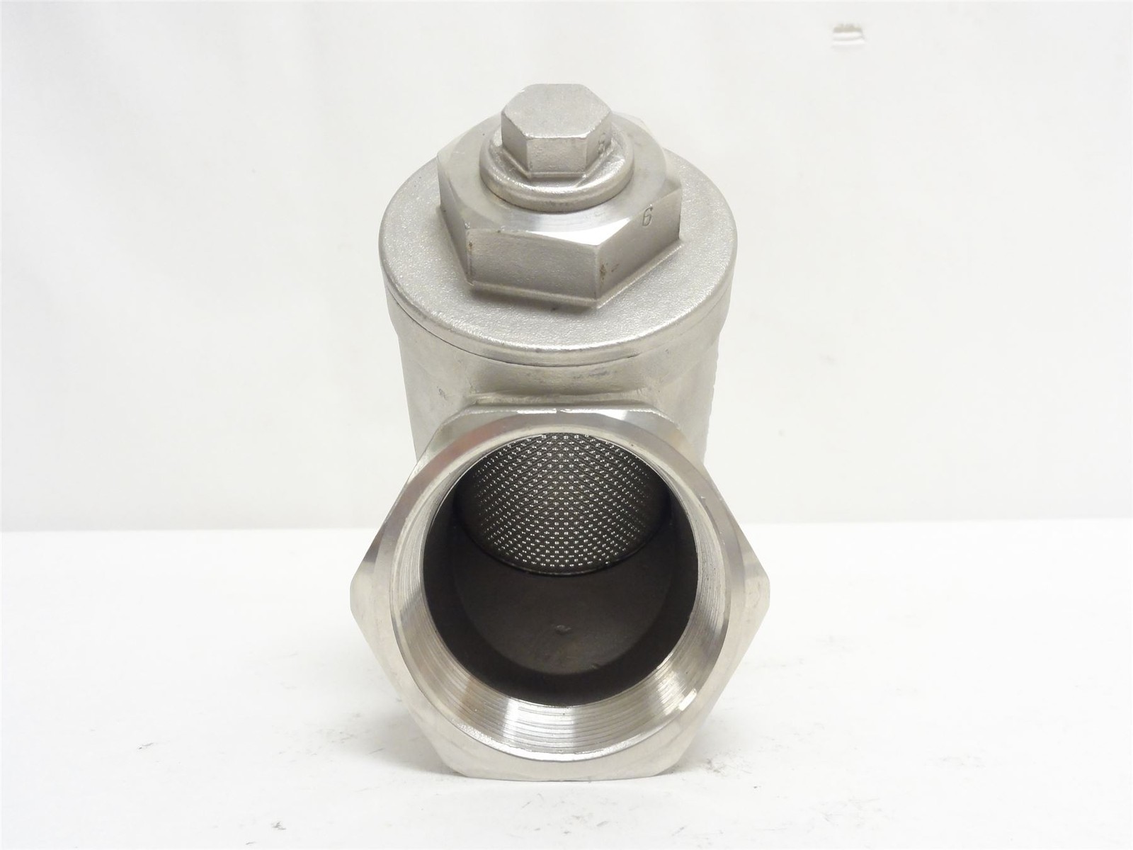 253974 New-No Box; Ind-Std 20XM23 Wye Pattern Strainer; SS; 2NPT; CF8M Body