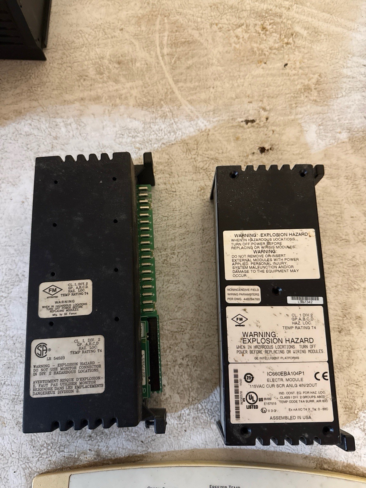 Genius C660EBD101K 115 VAC 8PT 50/60 Hz In/Out IC660EBD101 IC660TSD100