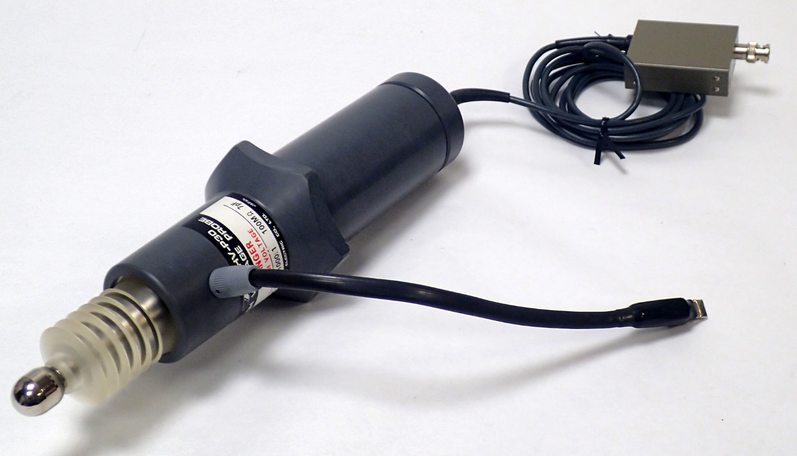 IWATSU HV-P30 HIGH VOLTAGE PROBE DC 30 kV 1000:1 100Mohm 7pF w/ ORIGINAL MANUAL