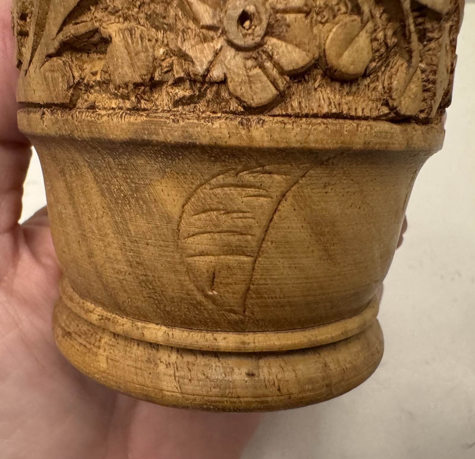 Hand-Carved Pen Holder – Floral Wooden Desk Organizer Cup Made in India