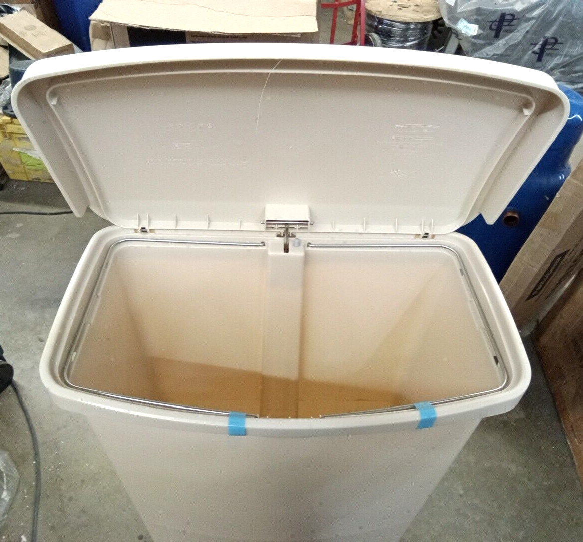 Rubbermaid 1883552 SlimJim Resin Front Step-On Rectangle Trash Can Beige 24 Gal