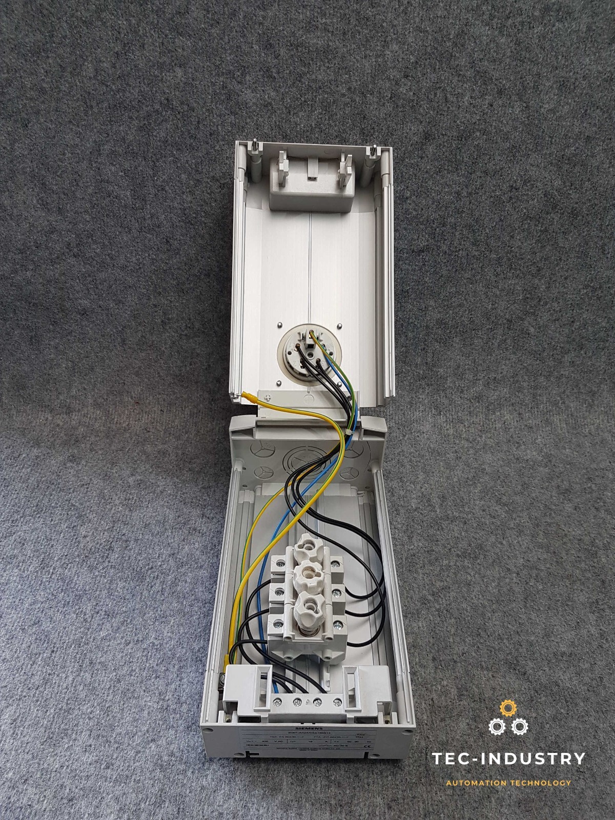 SIEMENS | BD01-AK2X/CEE165S14 | MENNEKES GGJ26 | OUTLET BOX