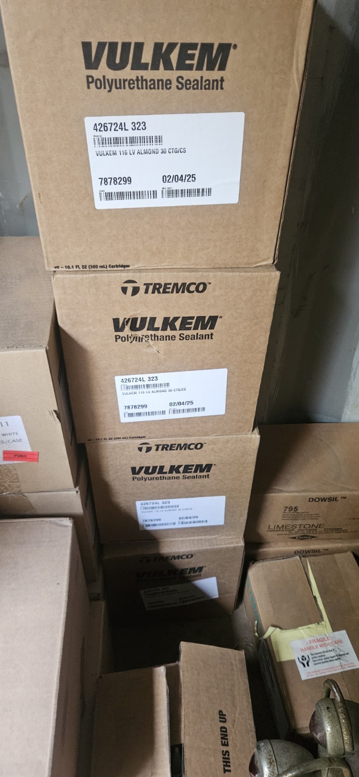 TREMCO VULKEM 116 Almond POLYURETHANE SEALANT, CASE OF 30 CARTRIDGE