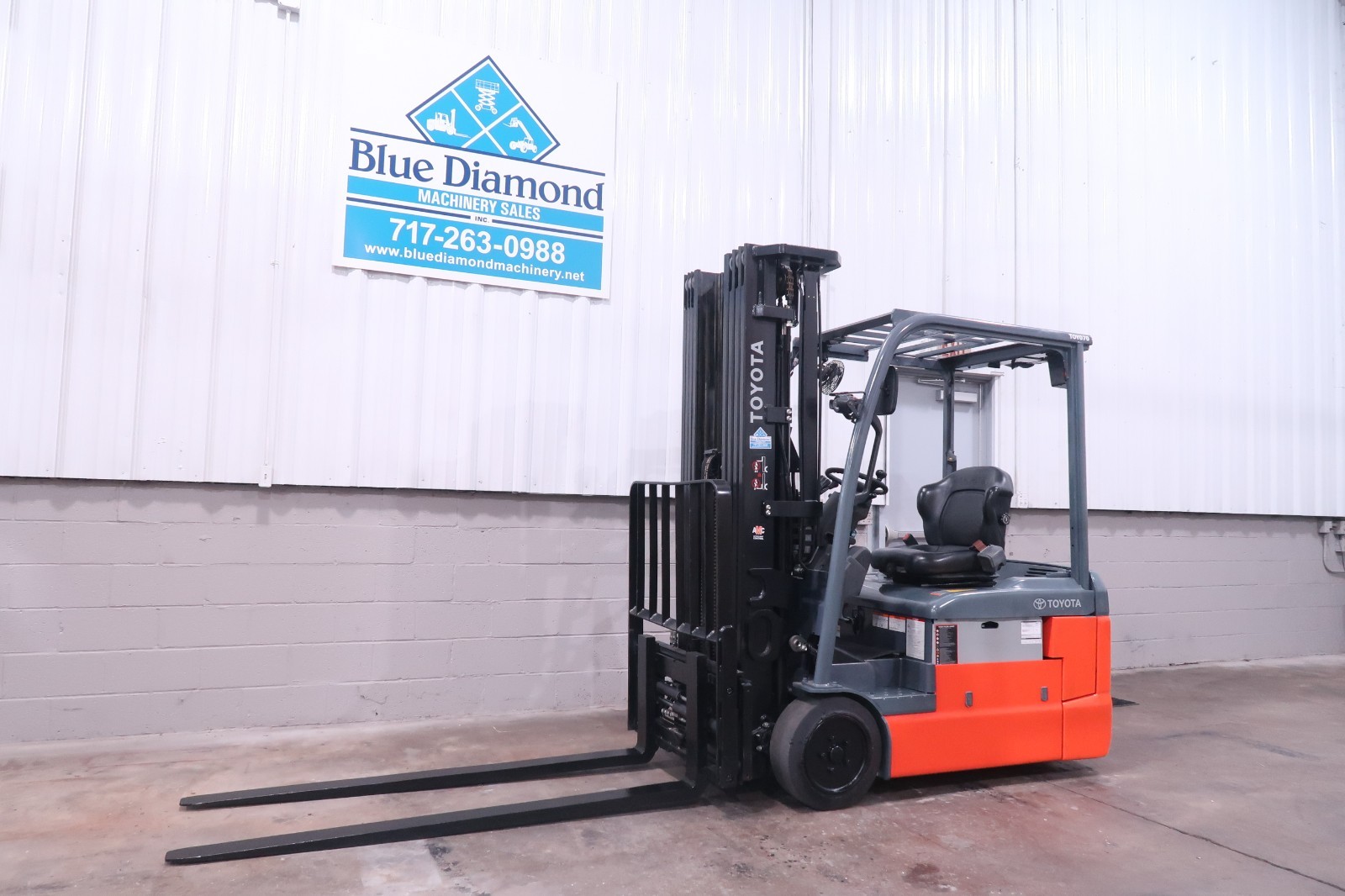 2020′ Toyota 8FBE20U, 4000# Three Wheel Electric Forklift, 258″ Quad Mast, 4 Way