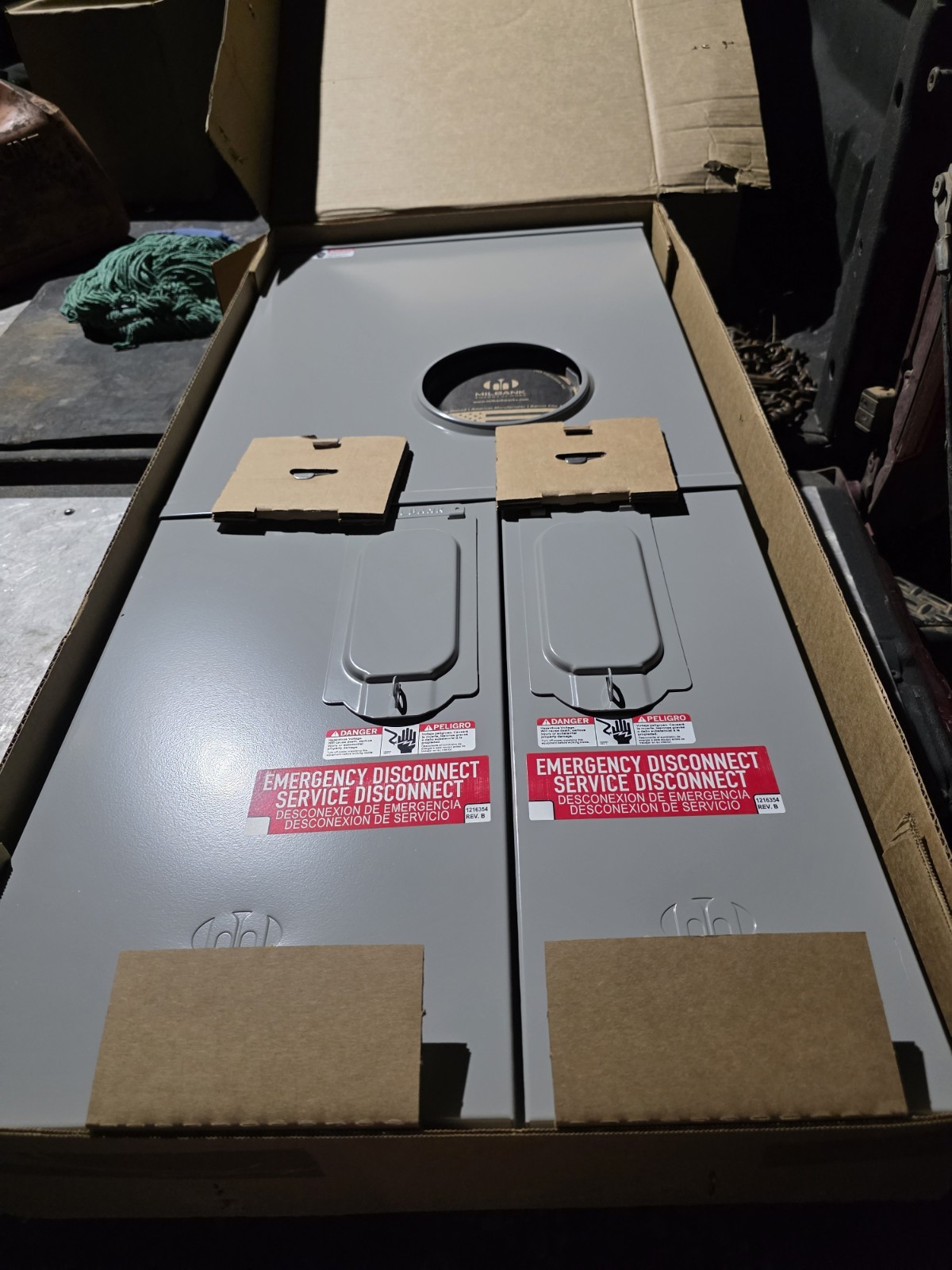MILBANK U6585-X-2/200-5T9 SINGLE PHASE 320 AMP METER MAIN COMBO NIB