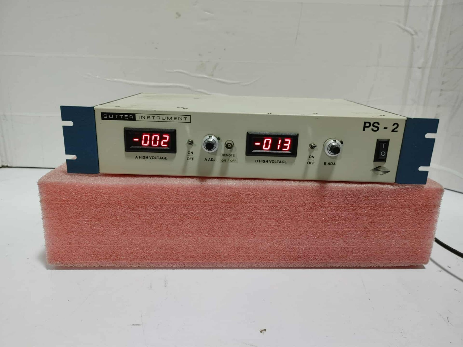 Sutter Instrument PS-2 Power Supply for MOM and PMT Hamamatsu R6357 R3896 R3811