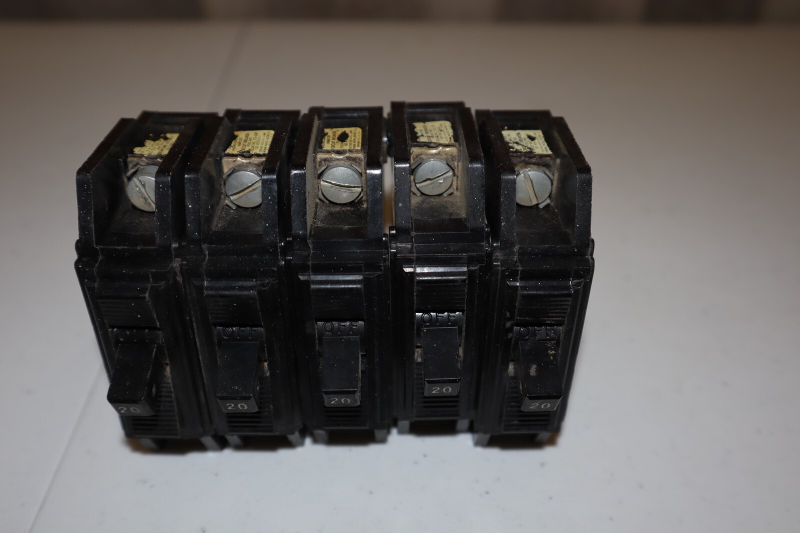 Federal Pacific Electric 112020 20 amp 1-Pole Breaker Lot of 5