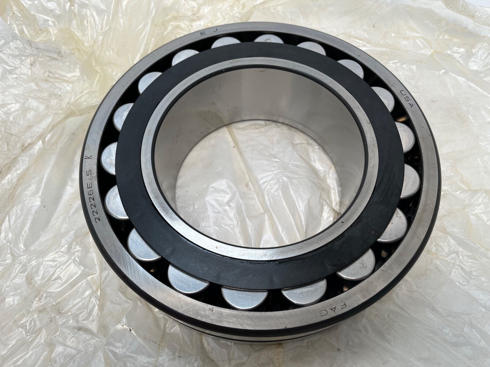 FAG 22226ESK.TVPB Spherical Bearing 130x230x64 mm 22226E 22226-ES-K-TVPB USA