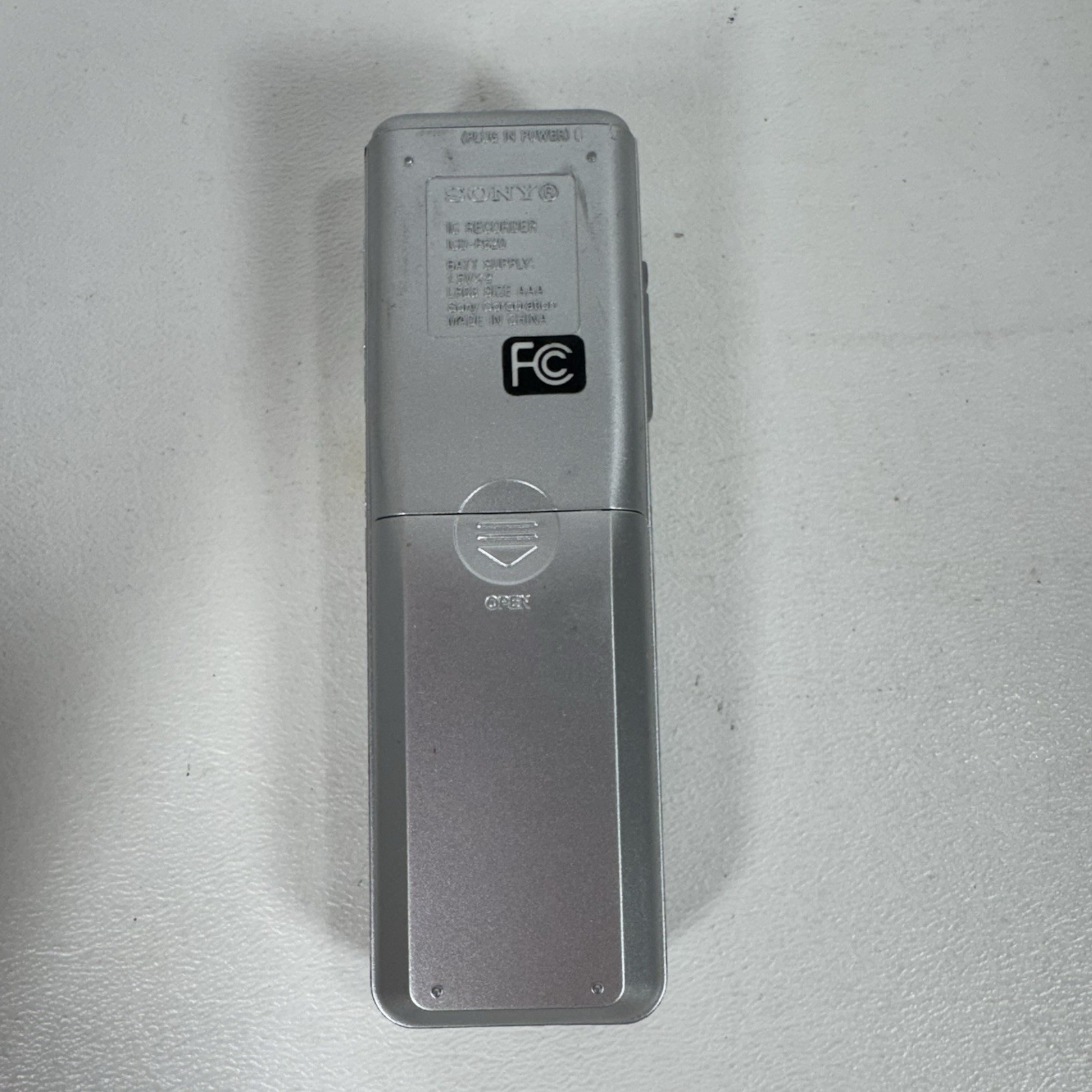 Sony ICD-P620 Digital Voice Recorder IC Recorder Handheld Dictaphone Silver