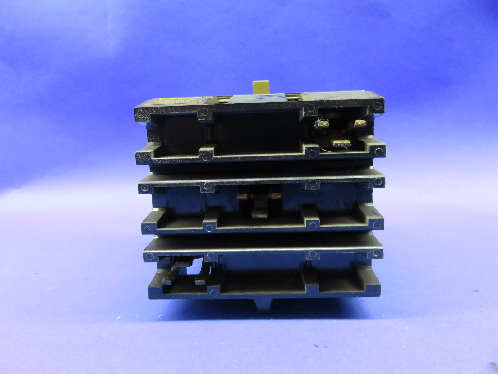 SQUARE D CIRCUIT BREAKER FH-36015 I-LINE 15A 600V 3P IYEAR WARRANTY