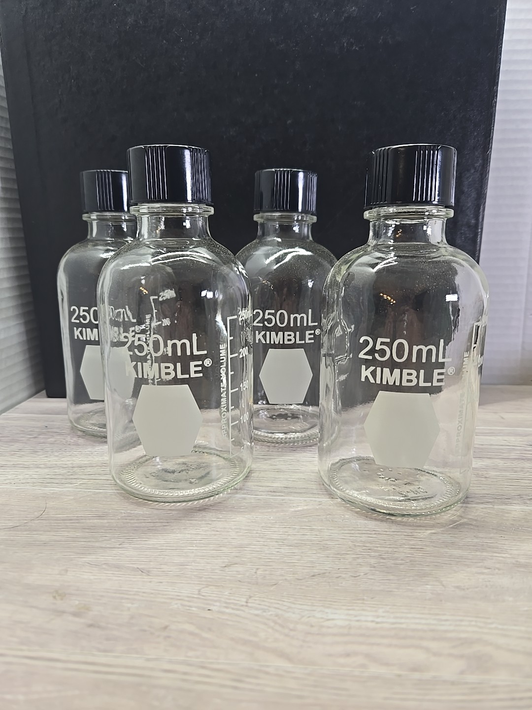 Kimble Graduated Glass Media Bottle, 250ml Set Of 4 With Lid Free Shipping