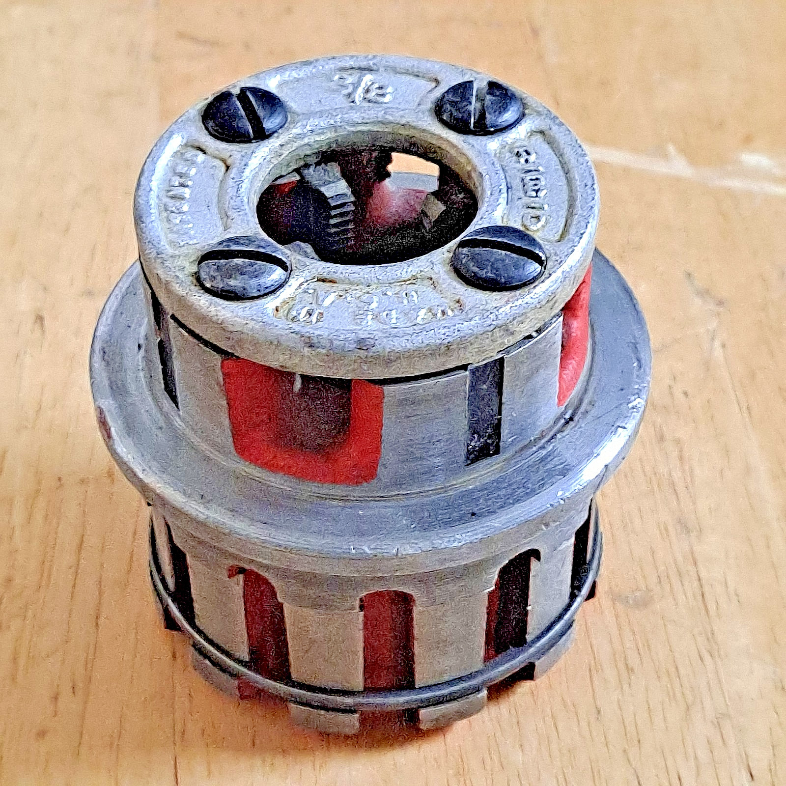 Ridgid 3/8″ 111-R Die Head Complete NEW NOS FREE SHIPPING