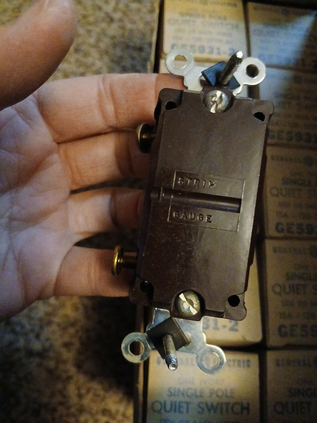 [TECH] Lot Of 10 General Electric GE-5931-2 Quite Switches Single Pole, 15A 120