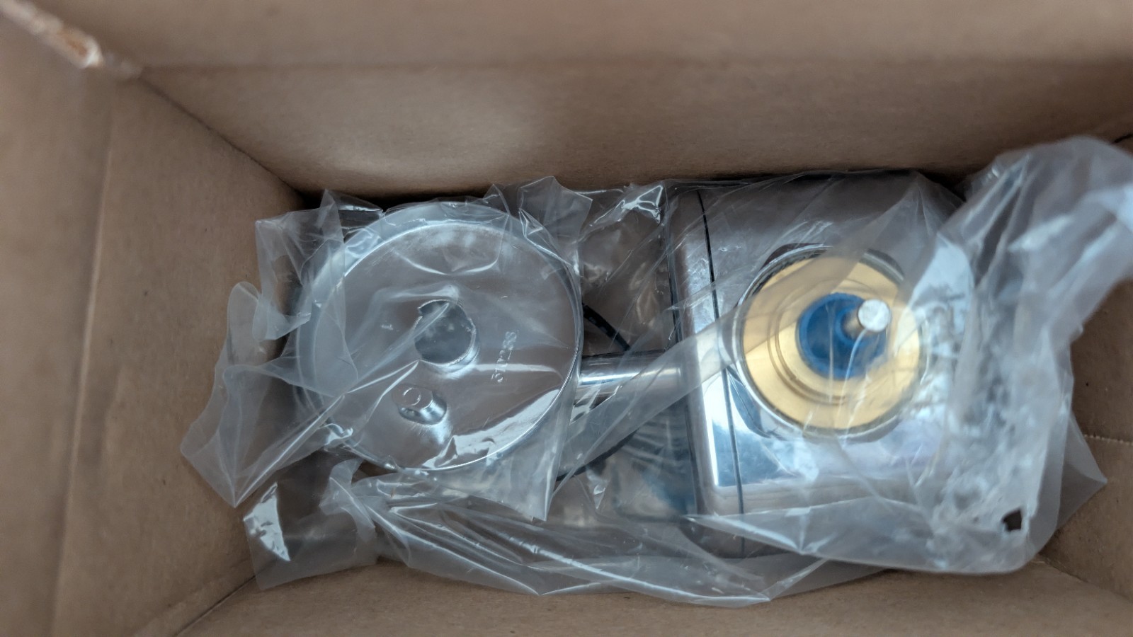 Zurn ZEMS6000AV-HET-IS AquaVantage Hardwired Sensor Flush Valve 1.28 GPF New