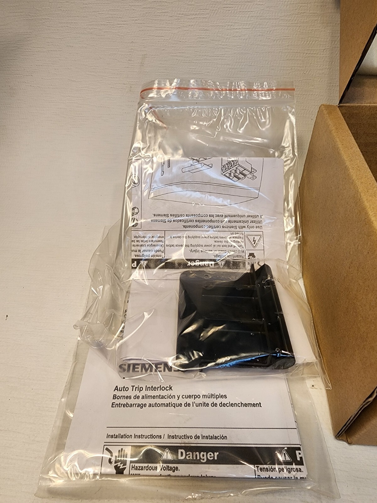 Siemens PCBERC3 – Plug in Mounting Assembly for EG Breaker Frame – 3 Pole