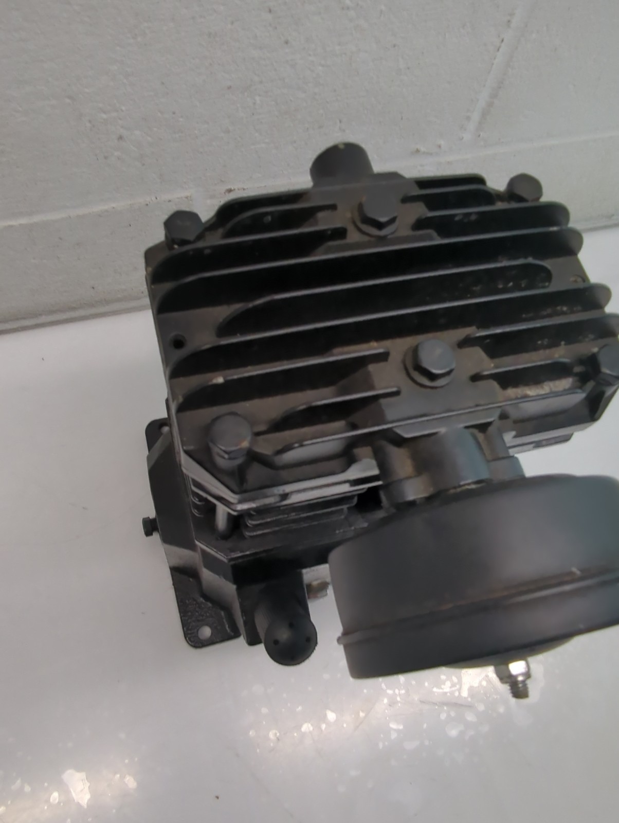 VT480000AV CAMPBELL HAUSFELD REPLACEMENT CAST IRON PUMP AS IS