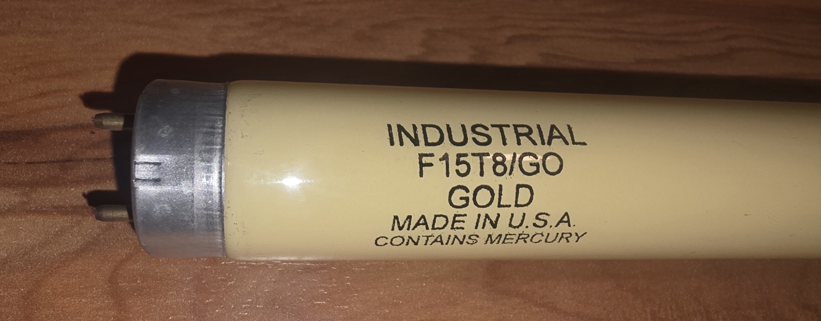 F15T8/GO, Industrial Service Gold T8 Bulb, 18″, NOS, Rare, Great Color Temp