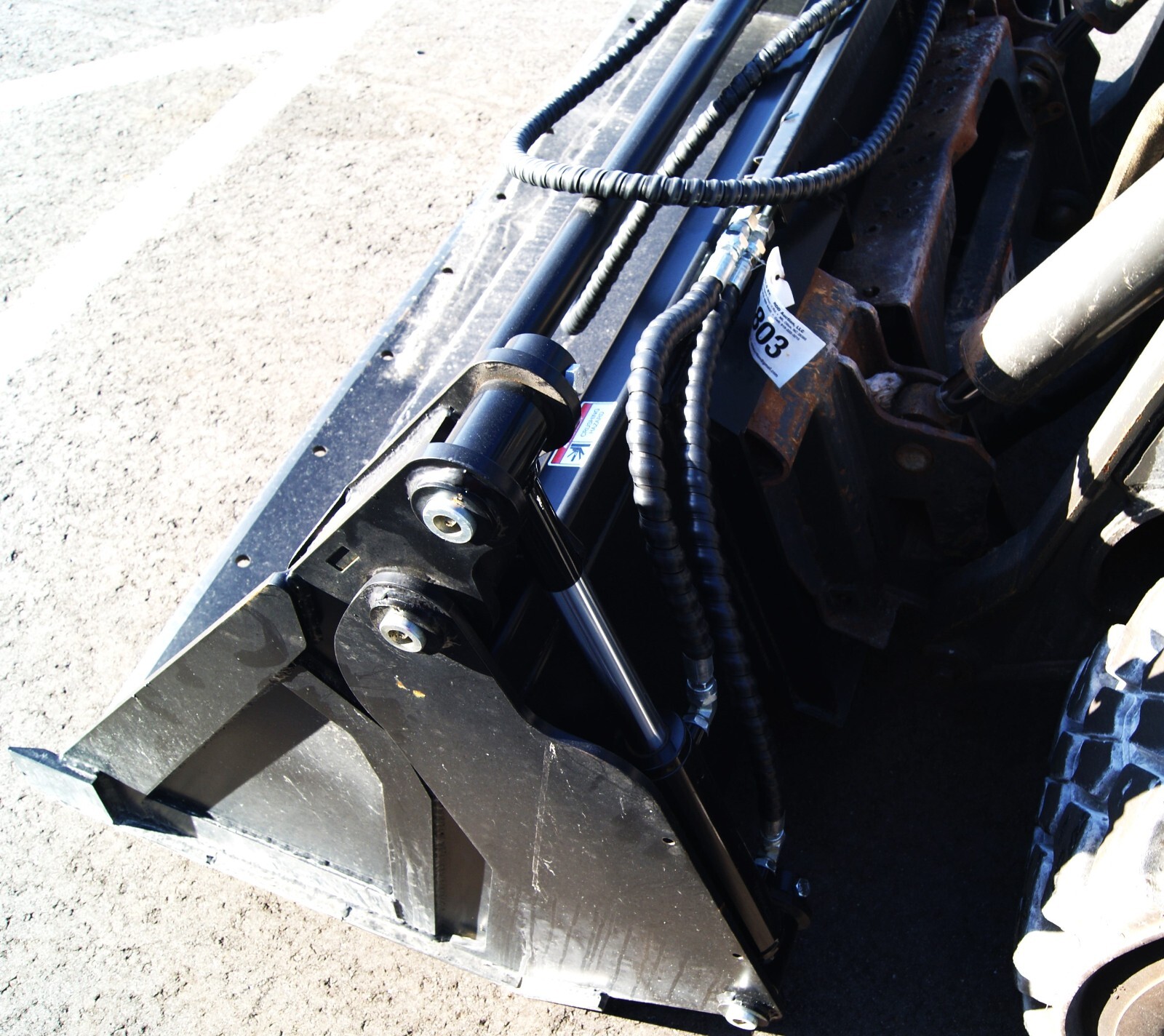 NEW 72″ Skid Steer Bucket 4-in-1 Combo