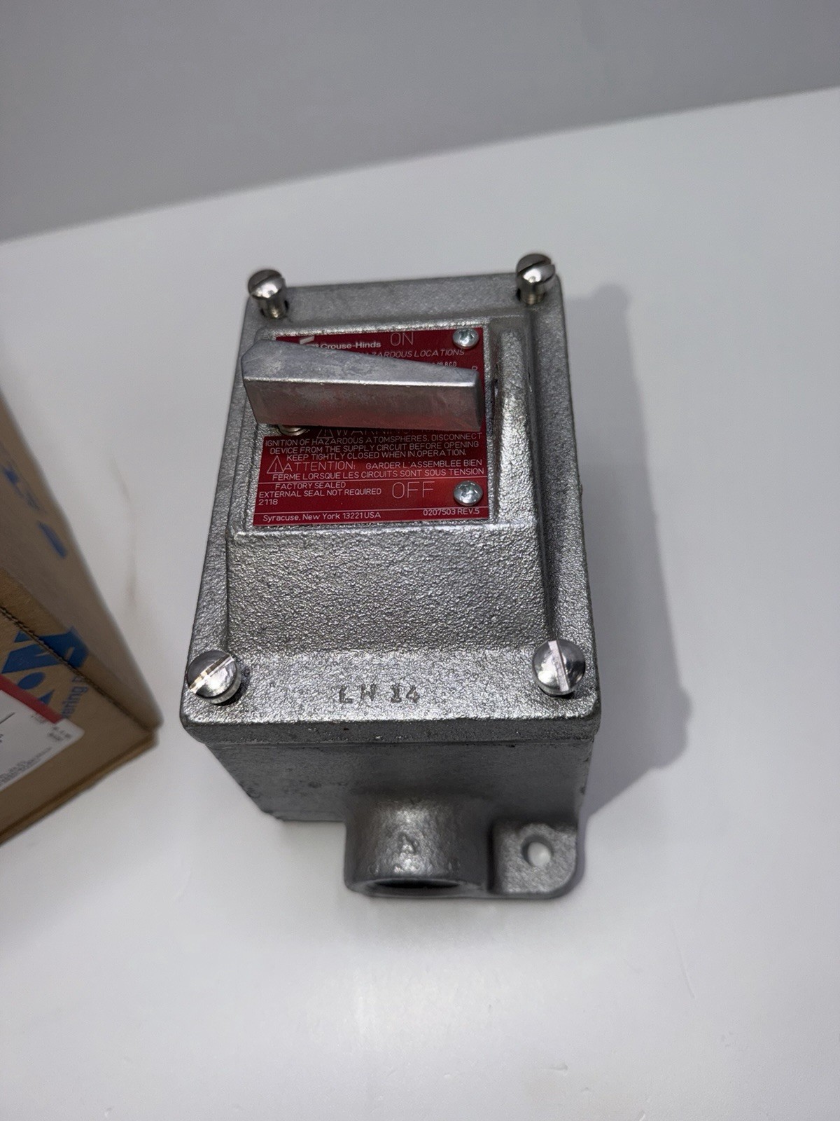 Eaton Crouse-Hinds EDS2129 Explosion Proof Snap Switch 20A 120-277V New in Box