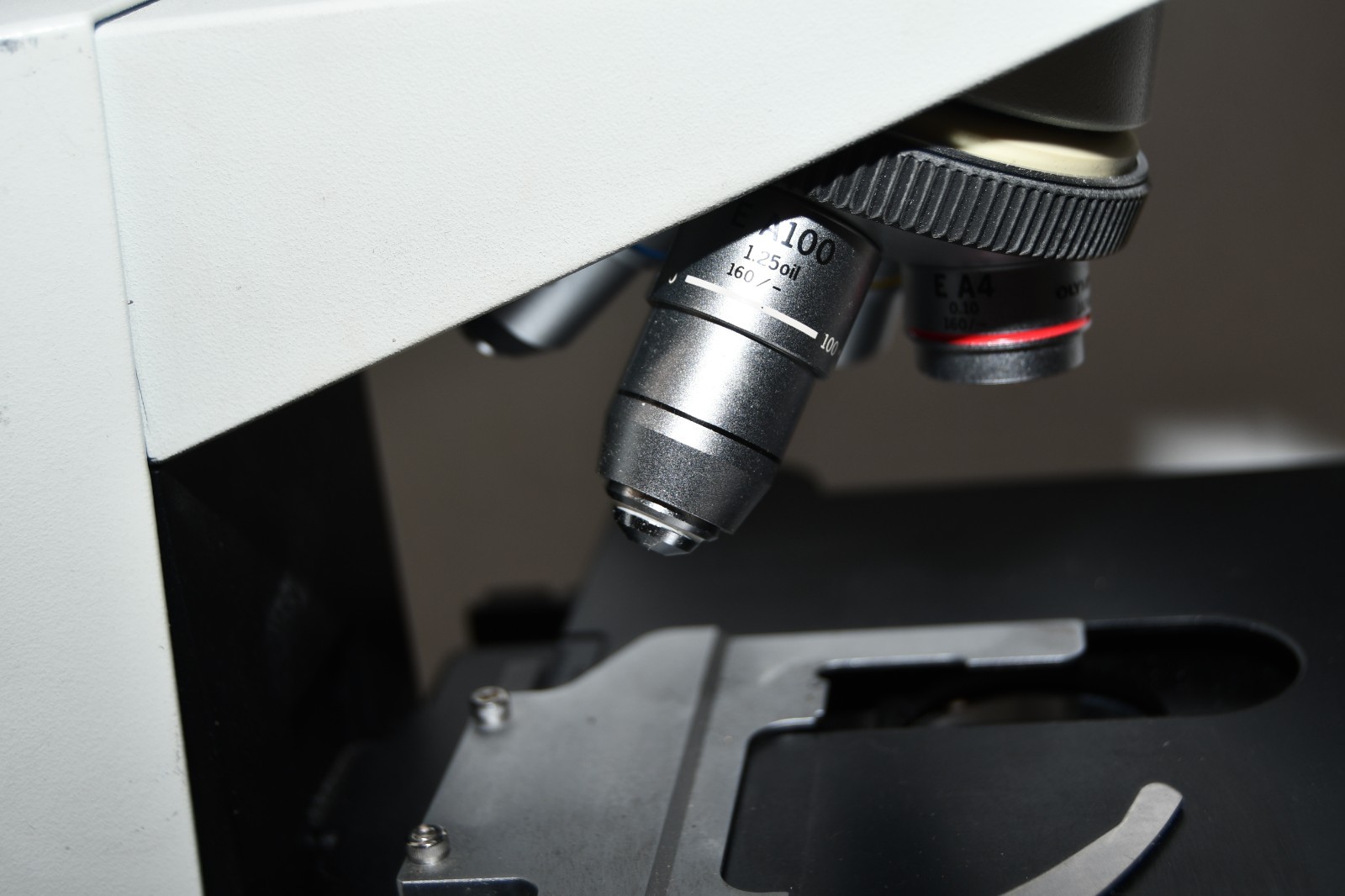 ^ Olympus CH30RF100 Binocular Microscope w/Objectives 4x 10x 40x 100x #X8134