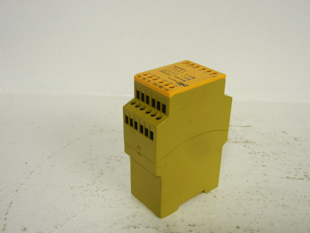 PILZ 774730 USED PNOZ X4 SAFETY RELAY 24VDC 774730