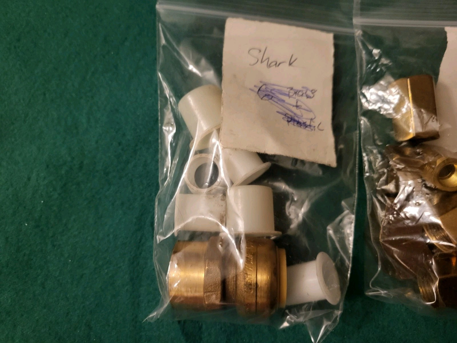 HUGE LOT OF BRASS FITTINGS, CONNECTORS FEW PLASTIC, IRON OVER 340 PIECES 24LBS