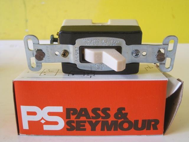 BOX OF 10 PASS & SEYMOUR SINGLE POLE AC SWITCH SIDE AND BACK WIRED MADE IN USA