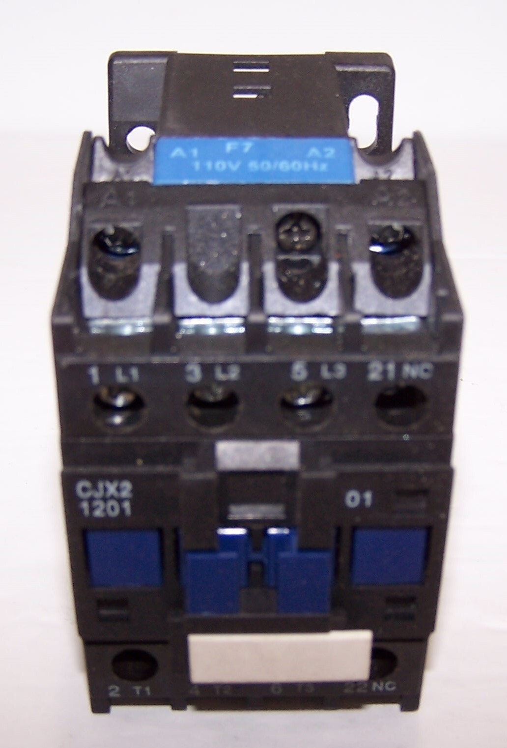 AC Contactor CJX2-1201 110V 50/60 Hz 3 Poles Normally Closed