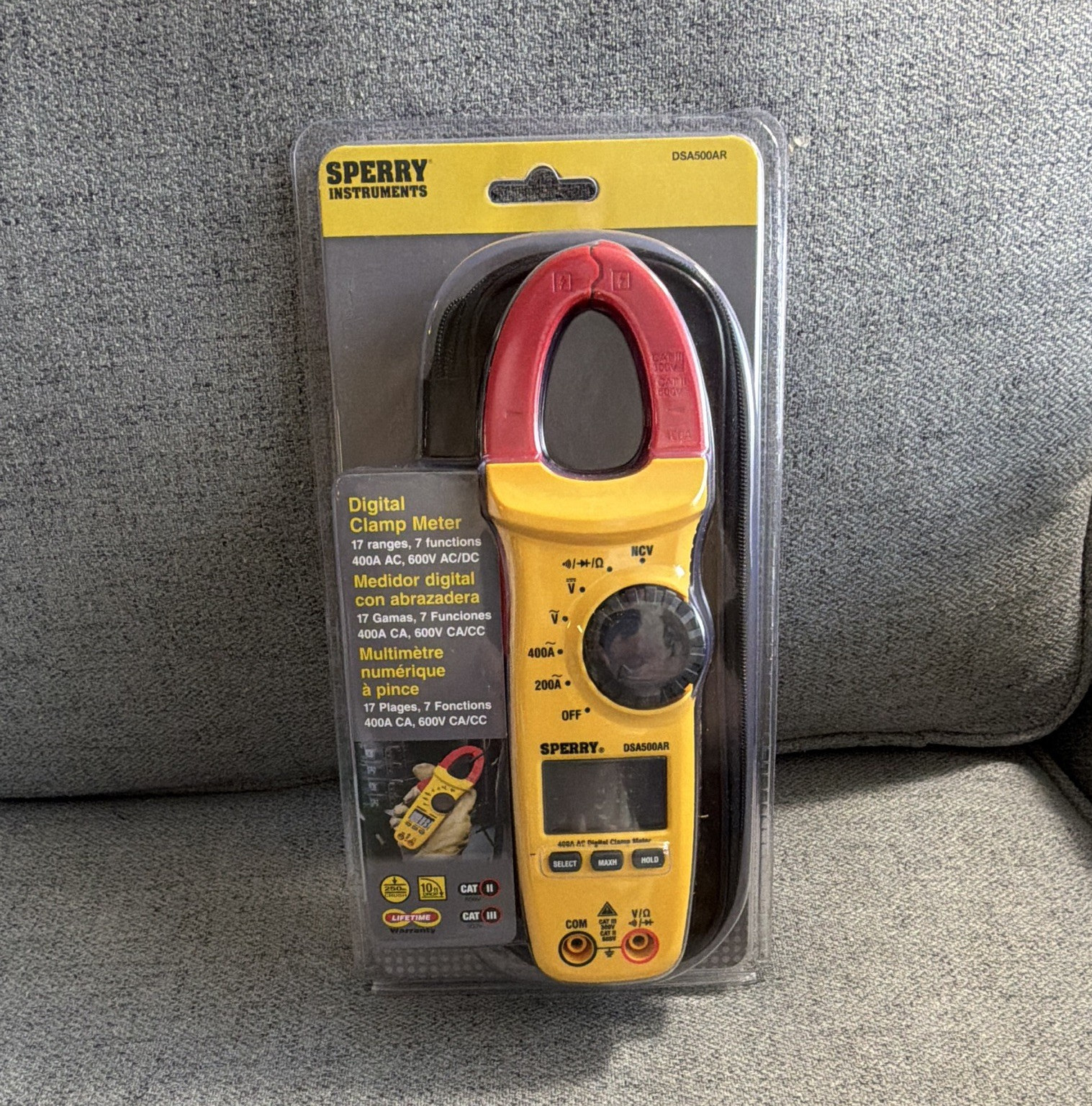 Sperry Instruments DSA500AR Digital Clamp Meter CAT III 600V 400A NCV Hold