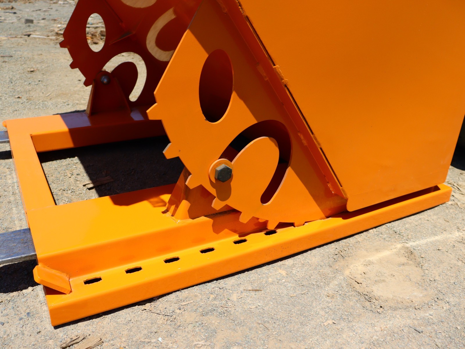 Self-Dumping Hopper – 1 Cubic Yard, Heavy Duty Steel, Forklift & Skid Steer Use