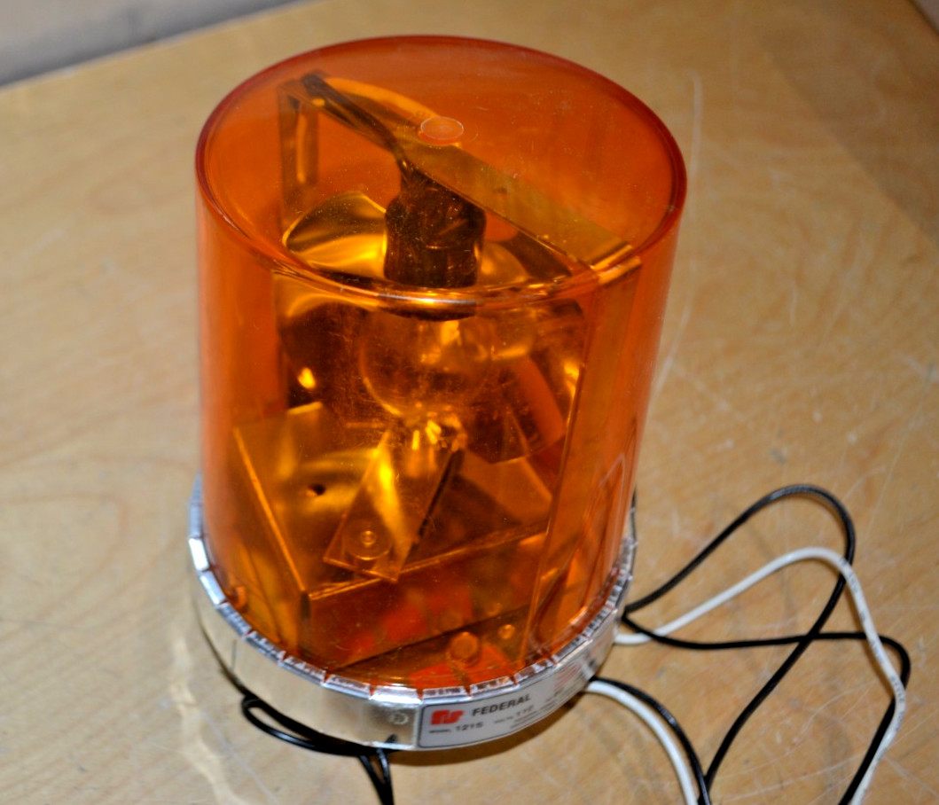 Federal Signal Model 121S ~ Amber Dome Rotating Light Vitalite ~ (s)