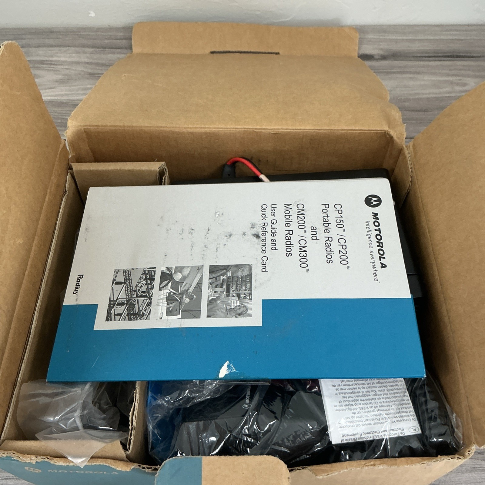 Motorola Radius CM300 146-174 32CH 25-45W – AAM50KQF9AA1AN Two Way Radio