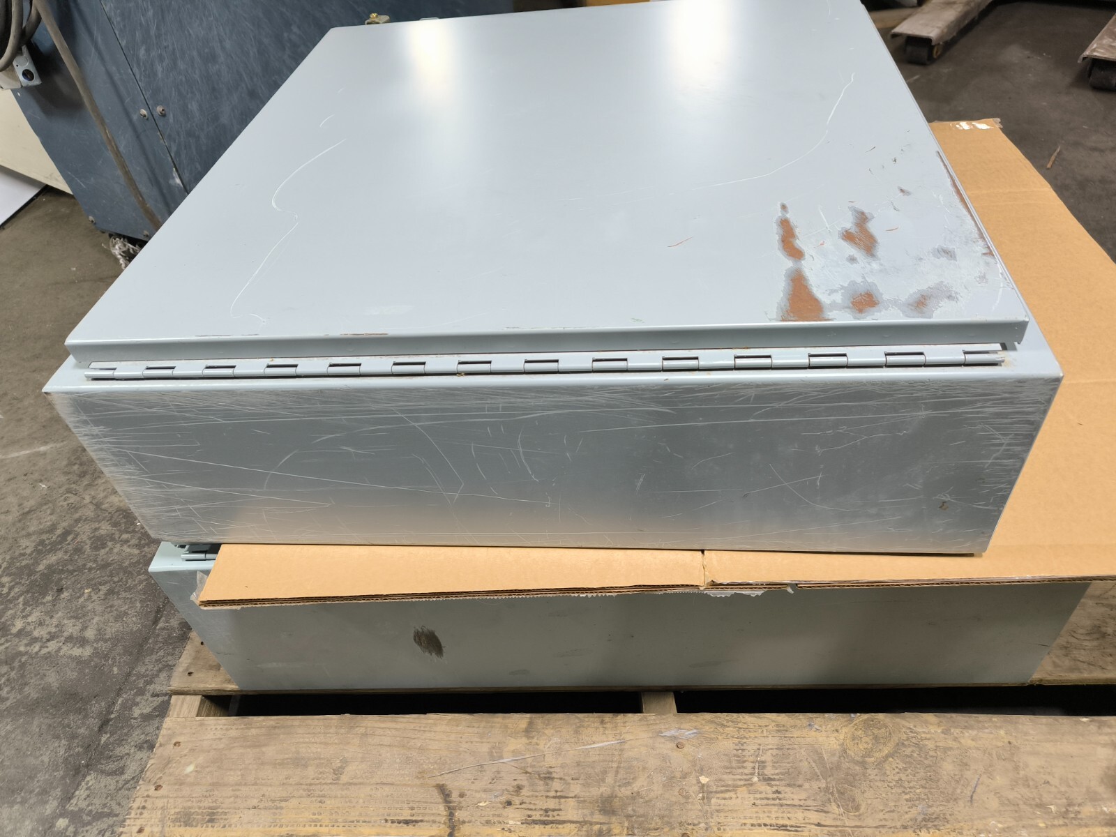 Hoffman A303008LP Industrial Control Panel Enclosure Type 12 13 Rainproof 30″